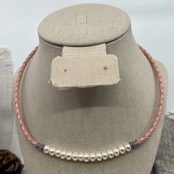 Vintage Pearl & Sterling Silver Pink Genuine Leather Necklace 16" Adjustable - Picture 1 of 11